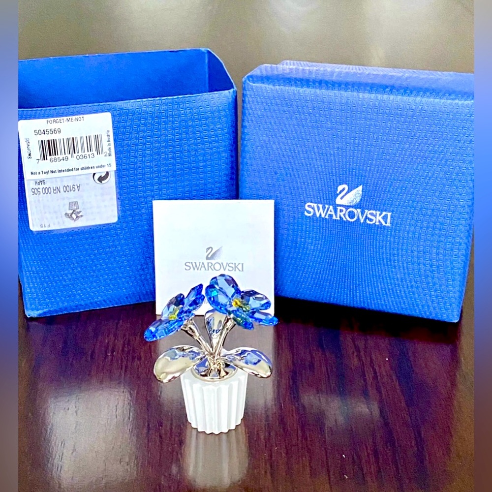 Swarovski Crystal Forget Me Not Flower Figurine~9100 NR 000 505~5045569~MIB~RARE